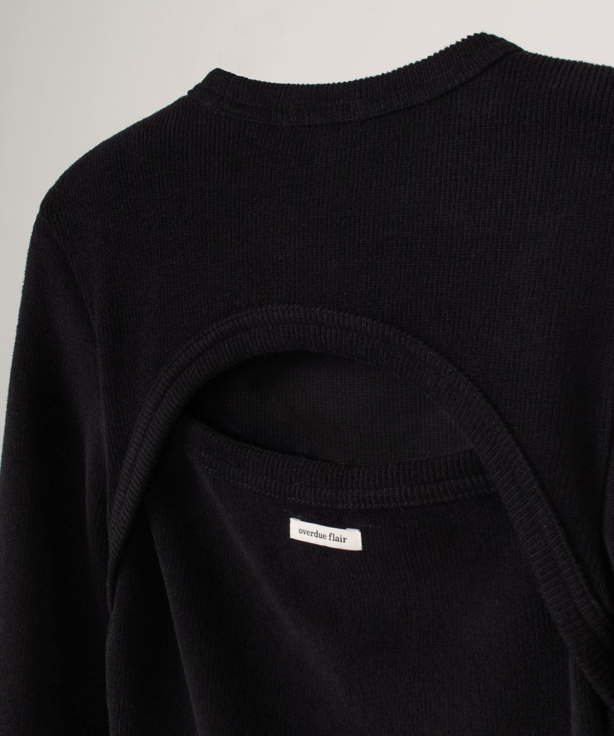 오버듀플레어(OVERDUEFLAIR) CUT-OUT LONG SLEEVES TOP_BLACK