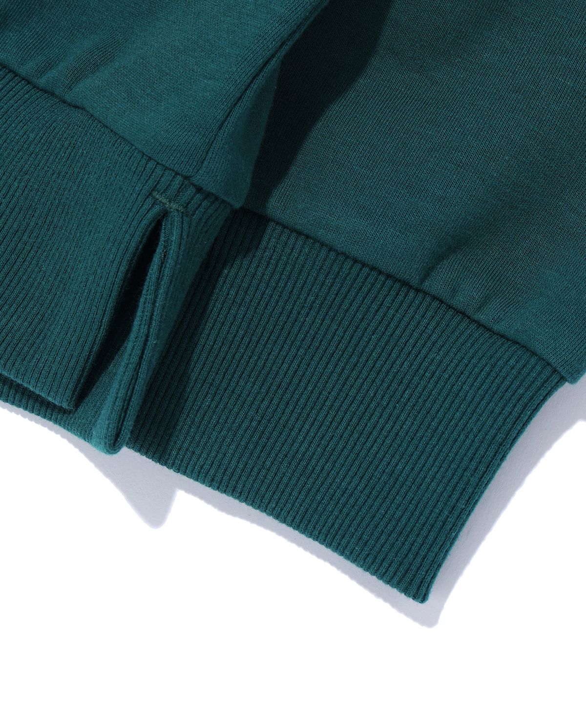 디스트나인(DISTN9NE) 브이넥 데일리 맨투맨 DARK GREEN (LO3TF625-046)