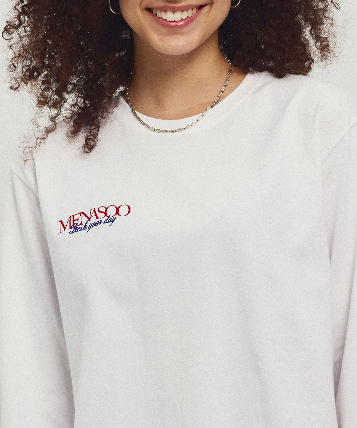 미나수(MENASOO) Menasoo Hearttrack Long Sleeve T Shirt_White