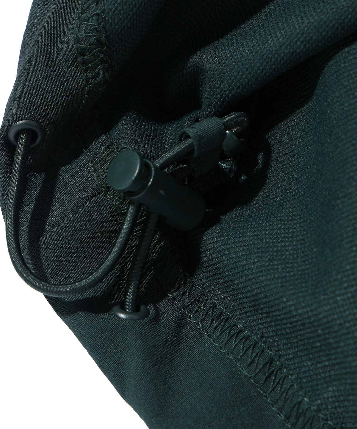 레이피커스(RAYFIKERS) 브이넥 아치 로고 긴팔 티셔츠 DARK GREEN (MP5TU527-046)