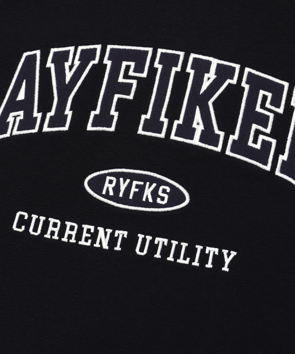 레이피커스(RAYFIKERS) 아치 로고 맨투맨 BLACK (MP6TU141-076)