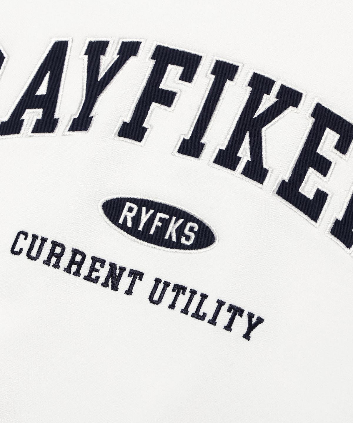 레이피커스(RAYFIKERS) 아치 로고 맨투맨 OFF WHITE (MP6TU141-001)