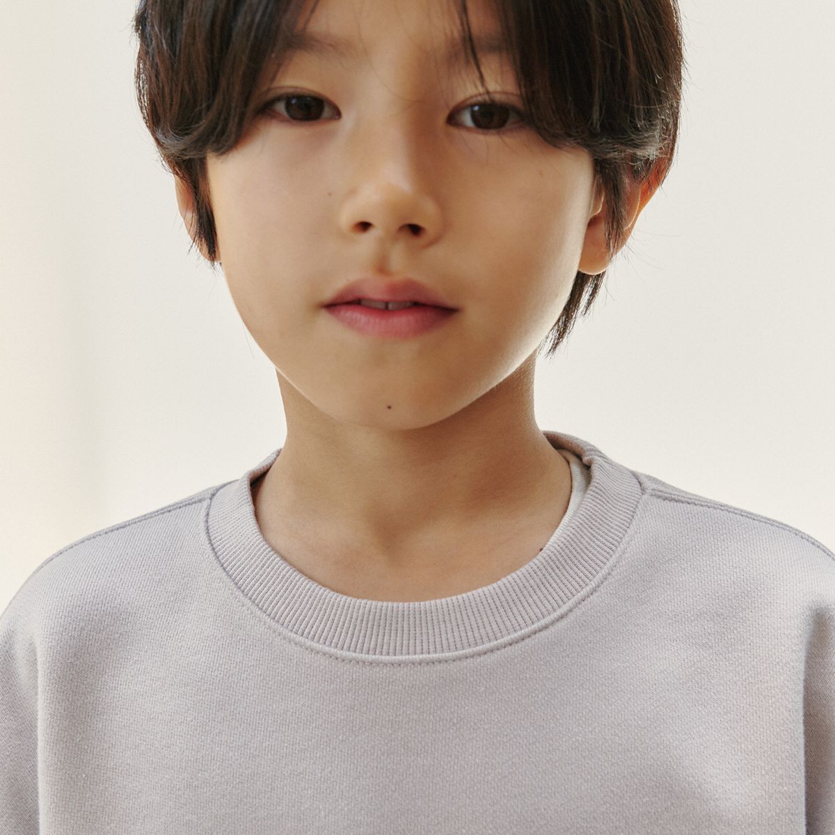 벤(BBEEEENN) 볼드 벤몬 오버핏 스웻셔츠_라벤더