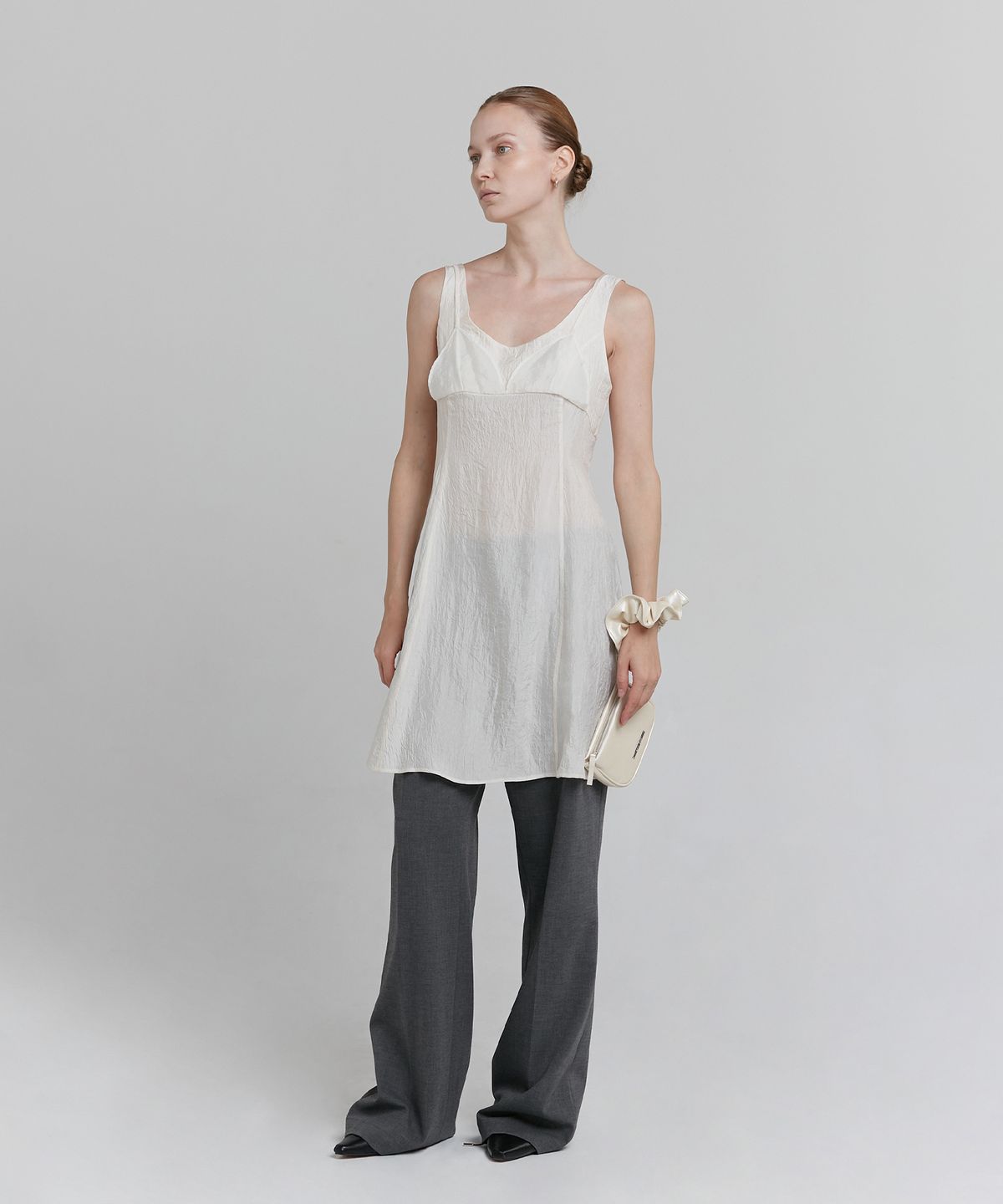 로우타이드(LOW TIDE) WRINKLE SLEEVELESS DRESS [IVORY]