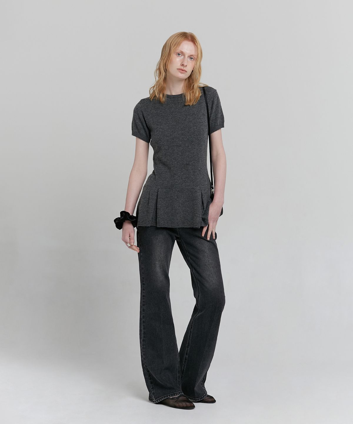 로우타이드(LOW TIDE) SEMI BOOTCUT DENIM PANTS [BLACK]