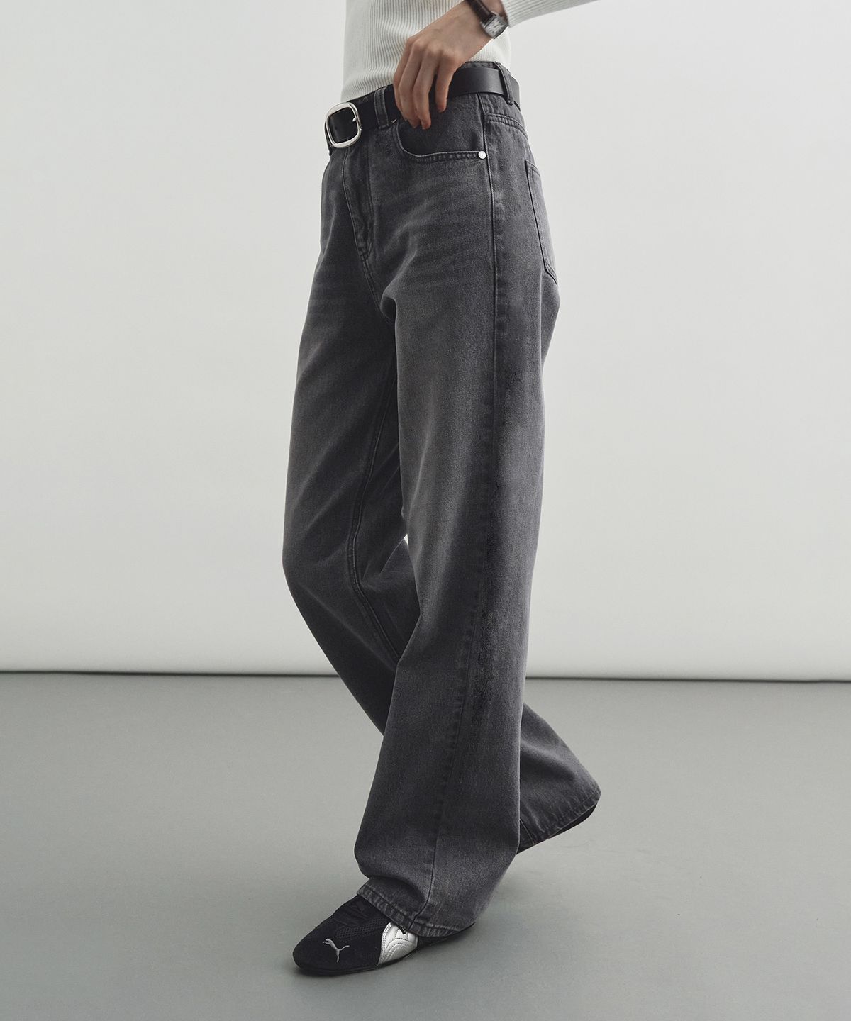 몽돌(MONGDOL) 워싱 와이드 데님 진 그레이 MDPT060GRAY