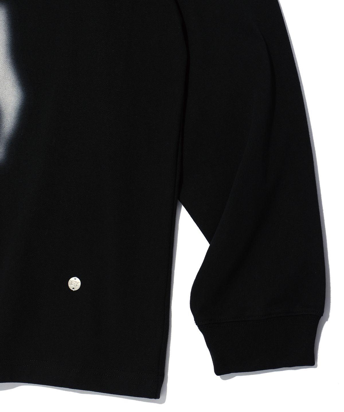 이에이(IEY) PEACE WHALE LONG SLEEVE Black