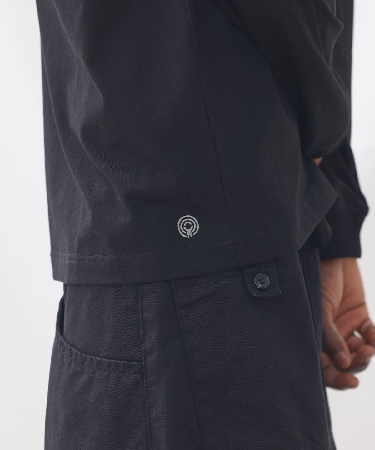 이스트서비스샵(eastserviceshop) 아스포델 플라워 롱슬리브 - 블랙