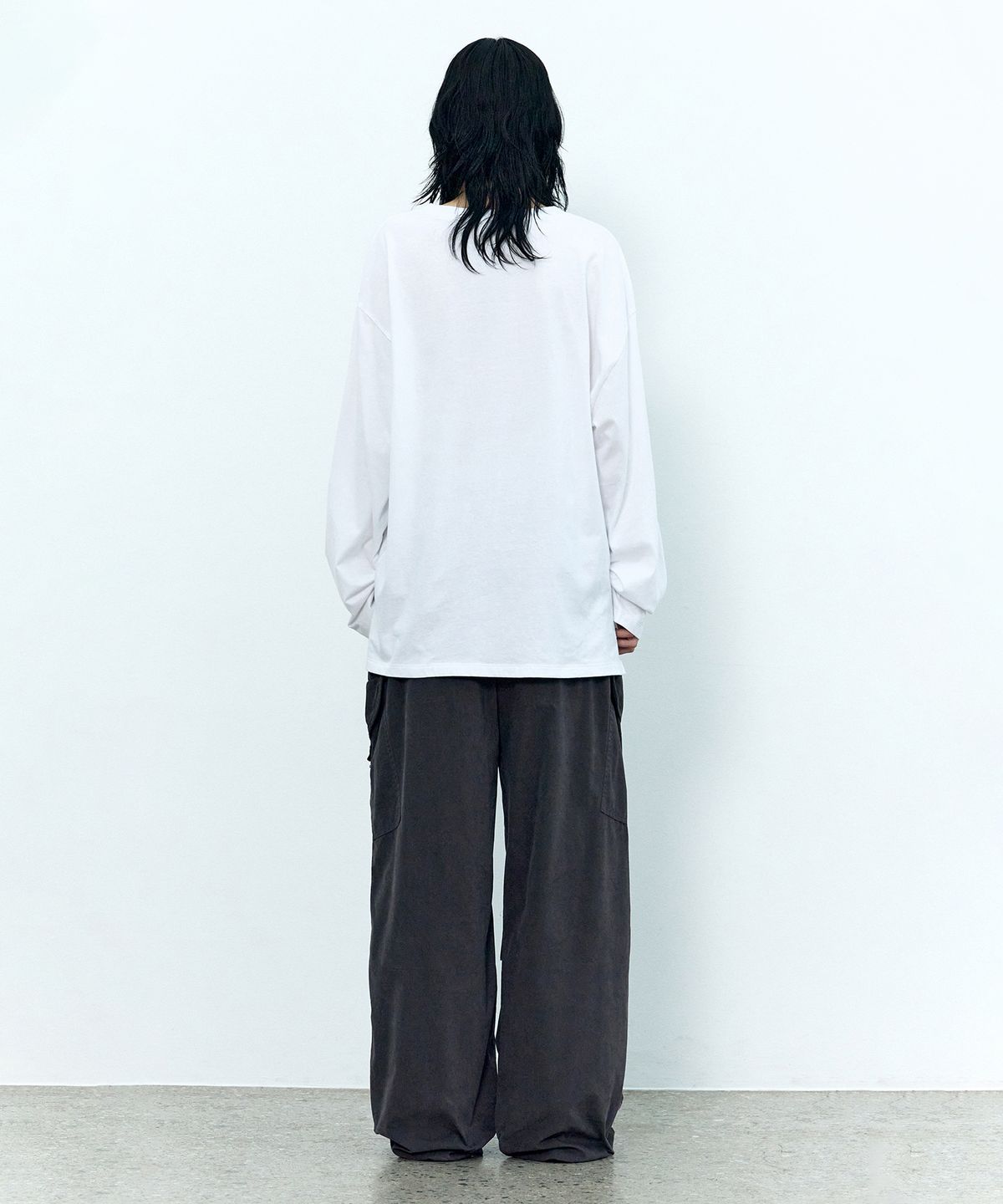 인사일런스 우먼(INSILENCE WOMEN) 엔젤 그래픽 롱슬리브 WHITE