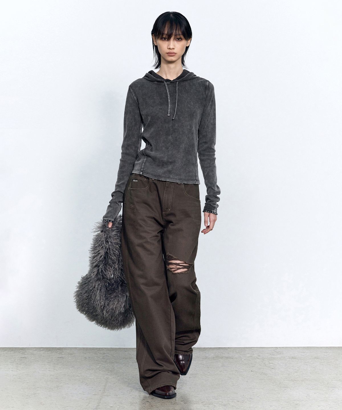 인사일런스 우먼(INSILENCE WOMEN) 원슬릿 스트레이트 데님 BROWN