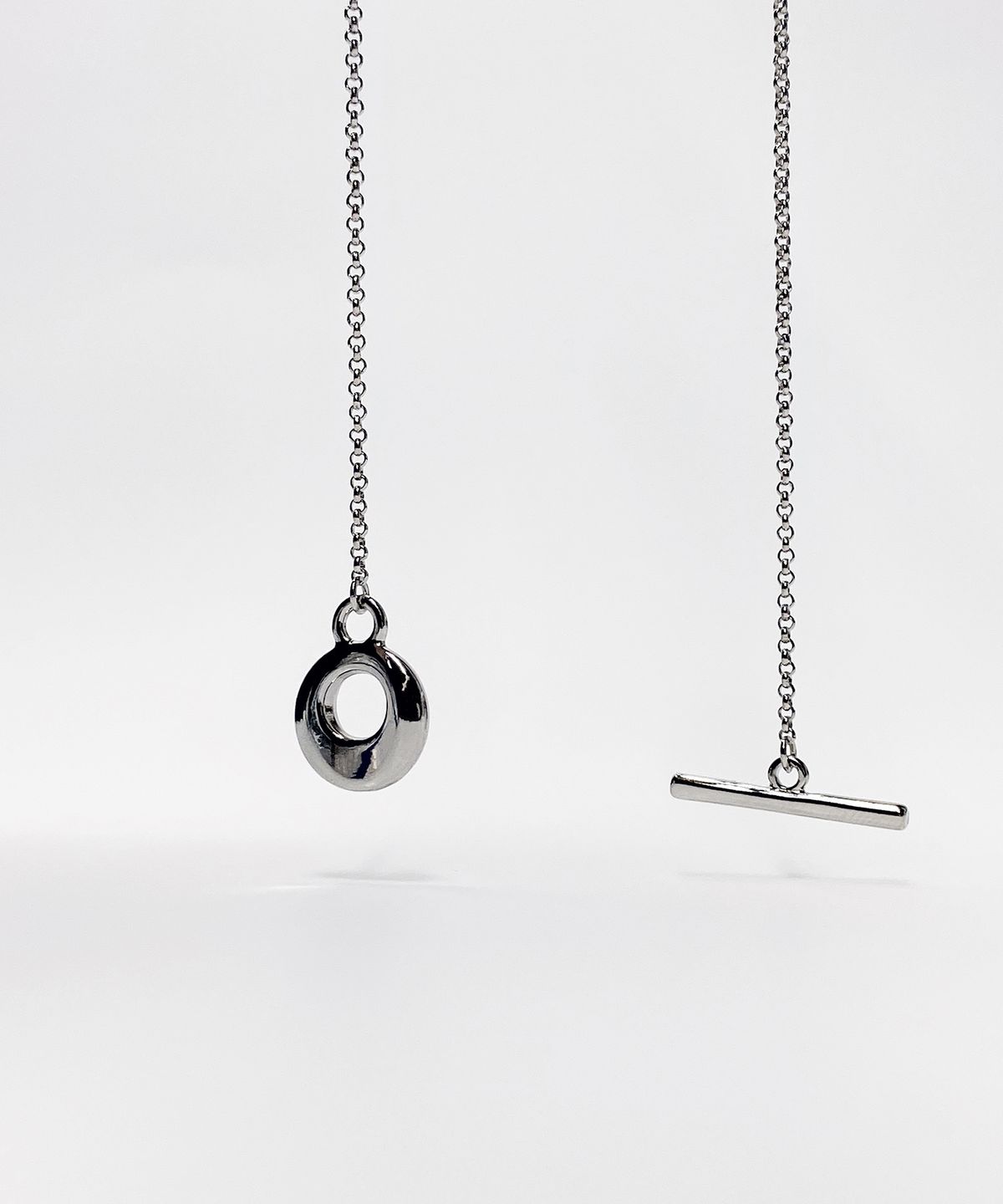 쿠도스(KUDOS) Signature Toggle Bar Mini Necklace