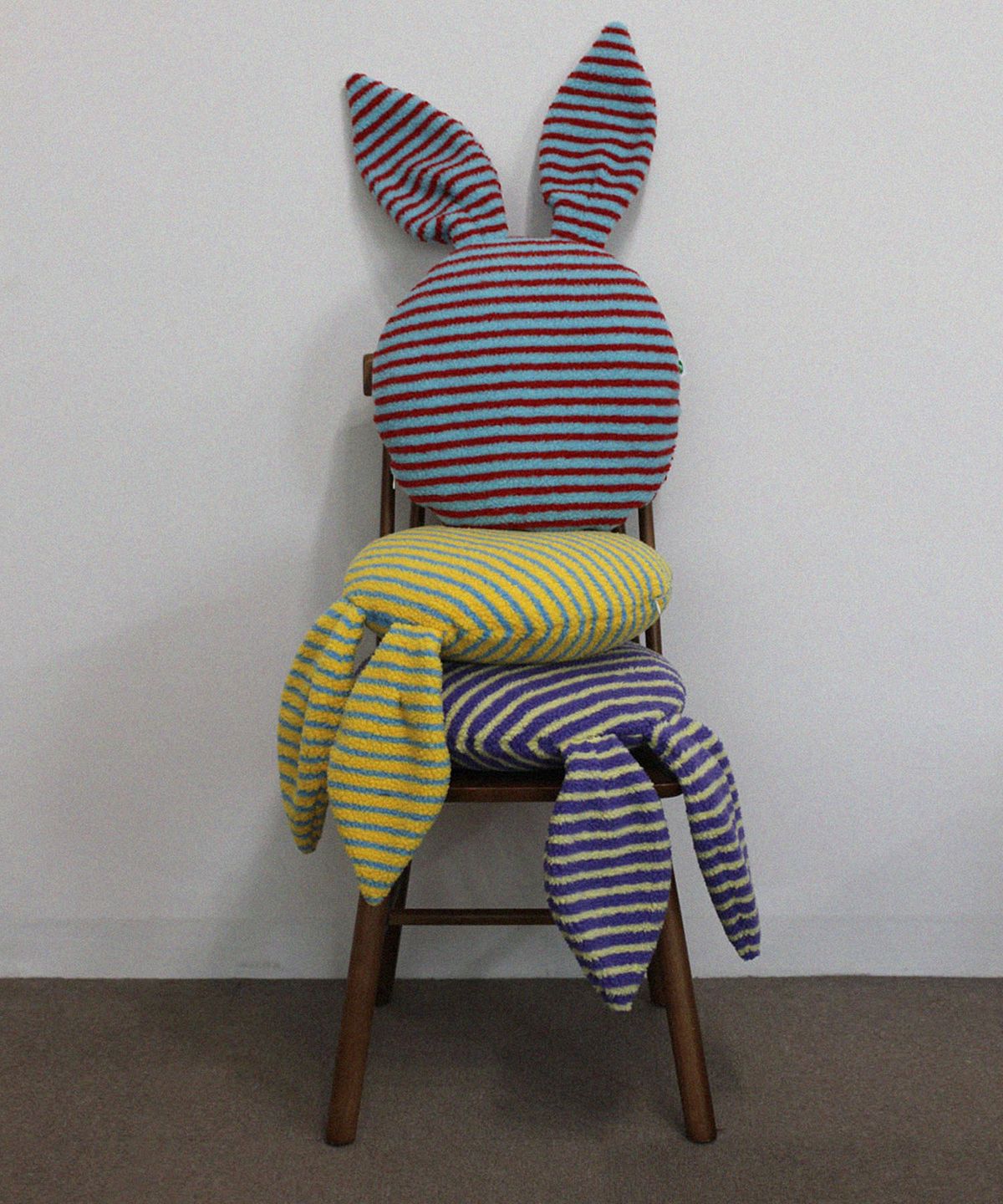 유라이크홈(YOULIKEHOME) 솜포함 stripe rabbit ear cushion ( 3 color )
