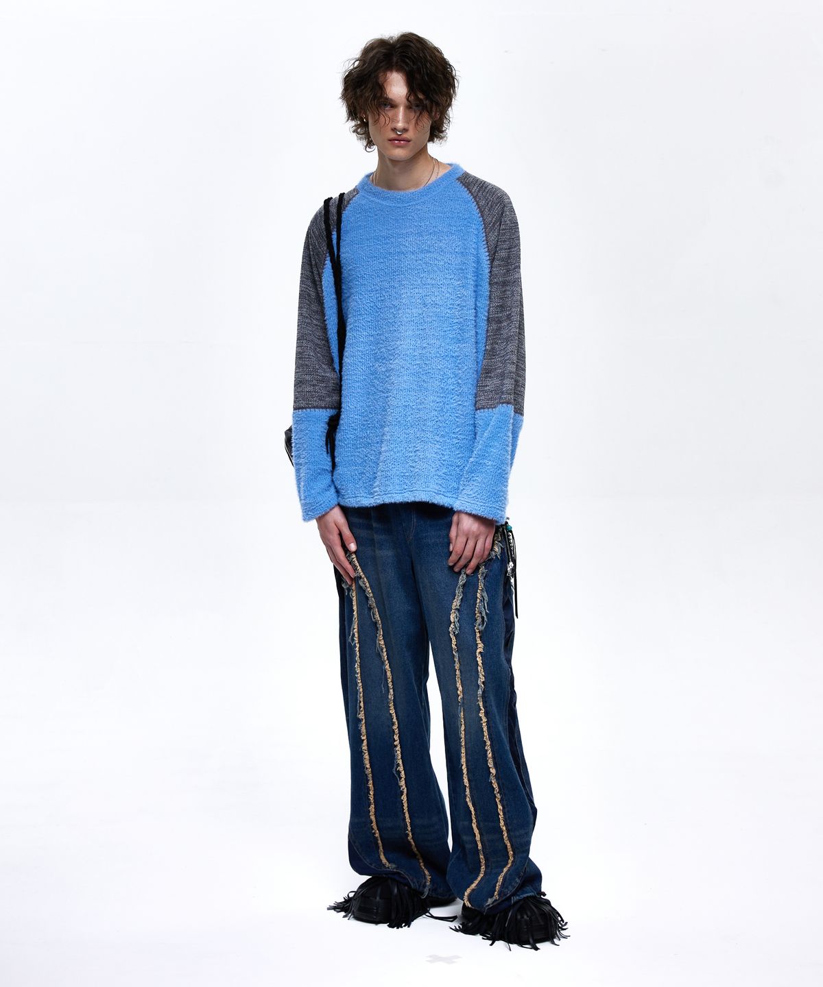 알에스에스씨(RSSC) STITCHED HAIRY RAGLAN KNIT - BLUE