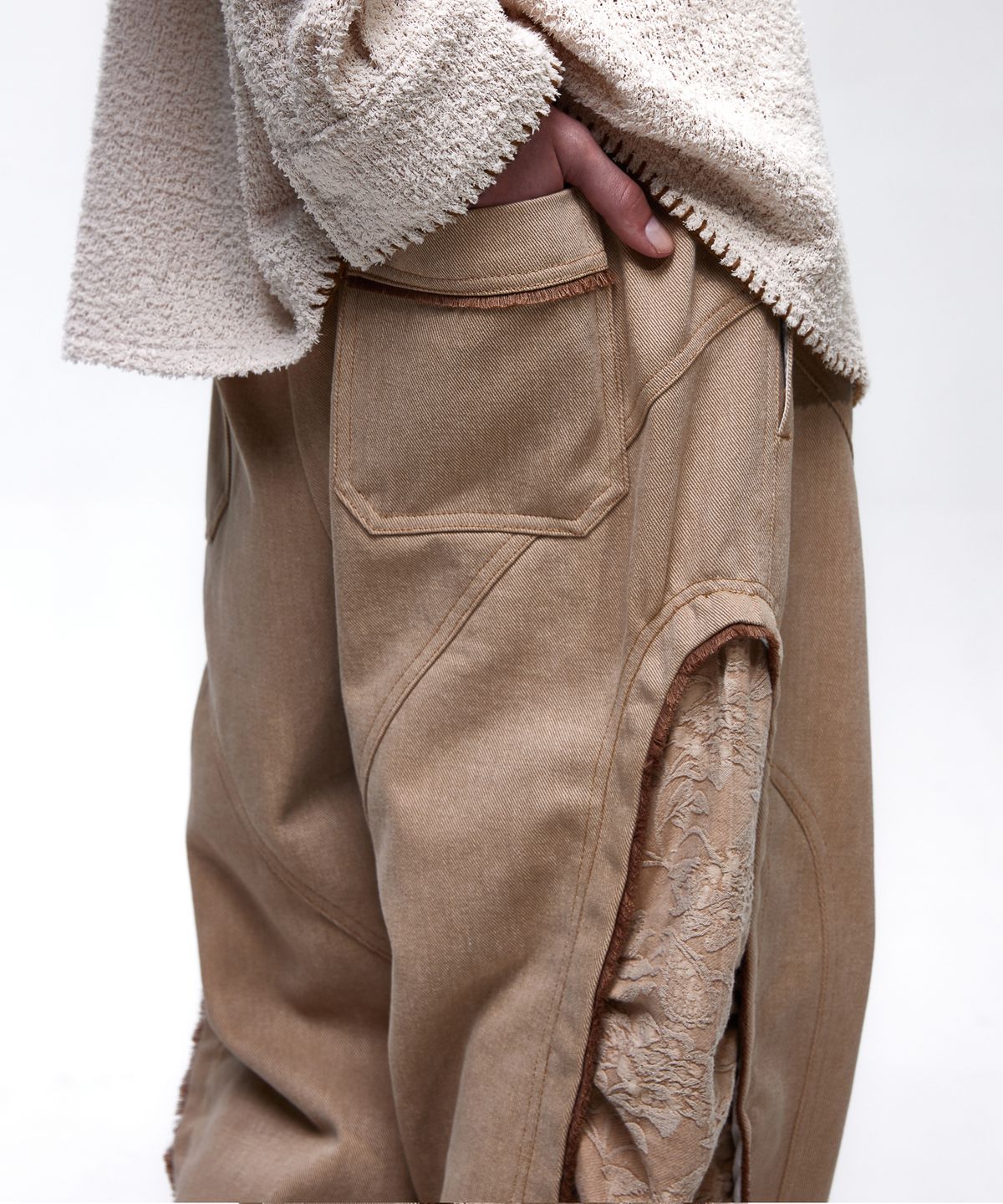알에스에스씨(RSSC) INCISION JACQUARD MIXED PANTS - BEIGE