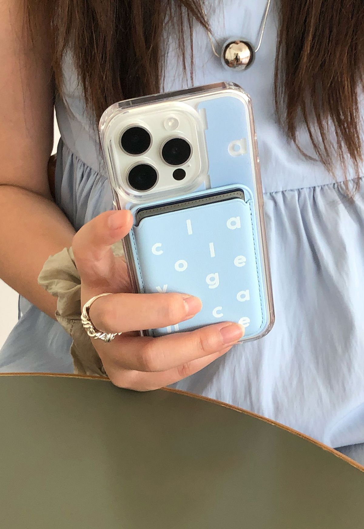 꼴라주바캉스(COLLAGEVACANCE) Logo Alphabet MagSafe Card Wallet (맥세이프 카드지갑) -Baby Blue