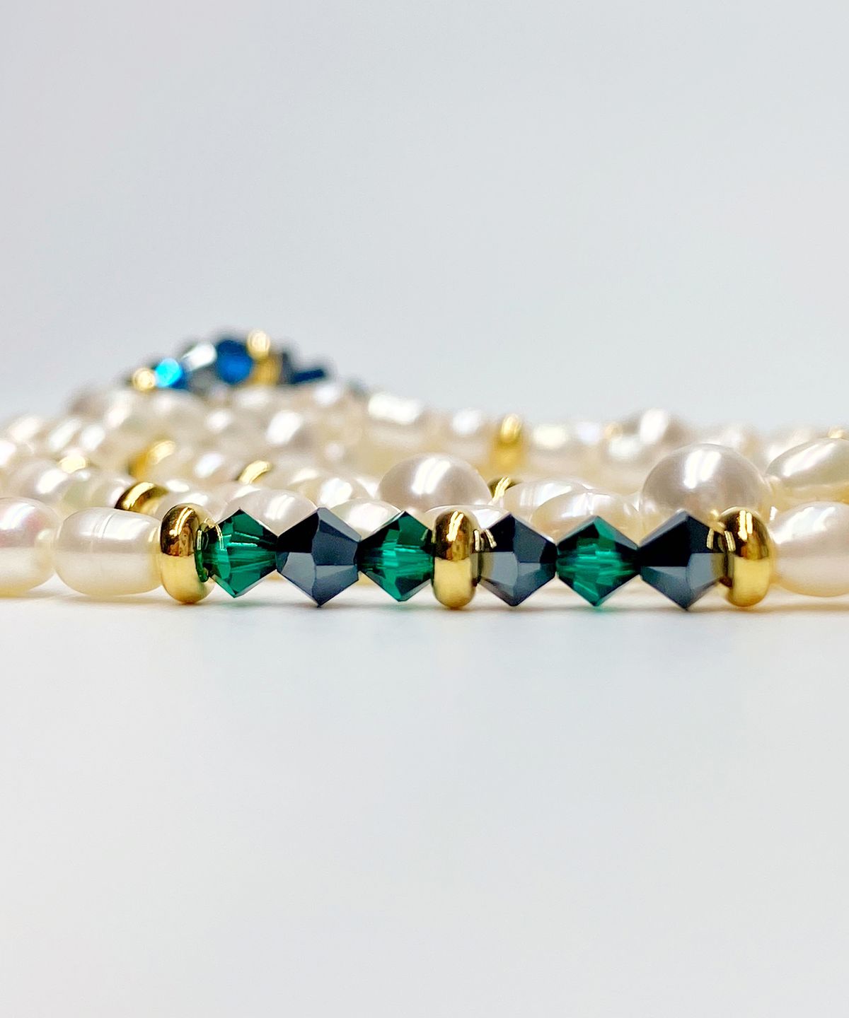 쿠도스(KUDOS) Freshwater Pearl + Crystal Bead Necklace