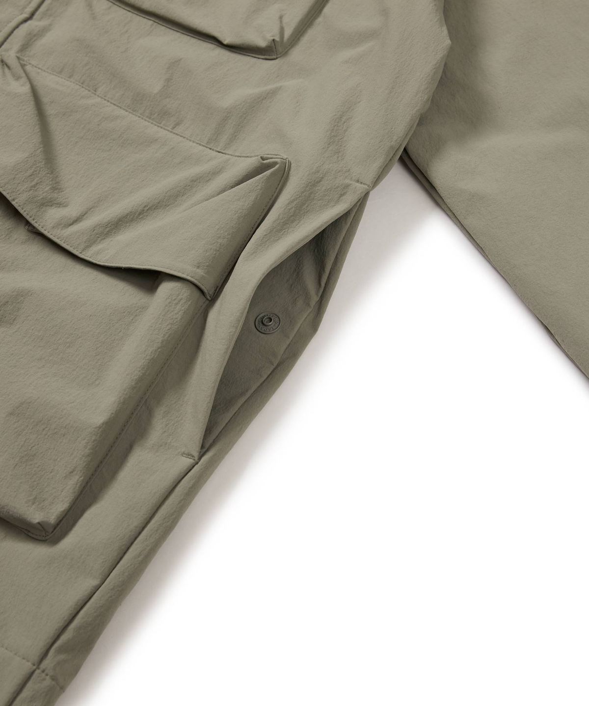 스노우피크 어패럴(SNOWPEAK APPAREL) 루트 유틸리티 바람막이 (S24FMRWB66) Khaki Gray