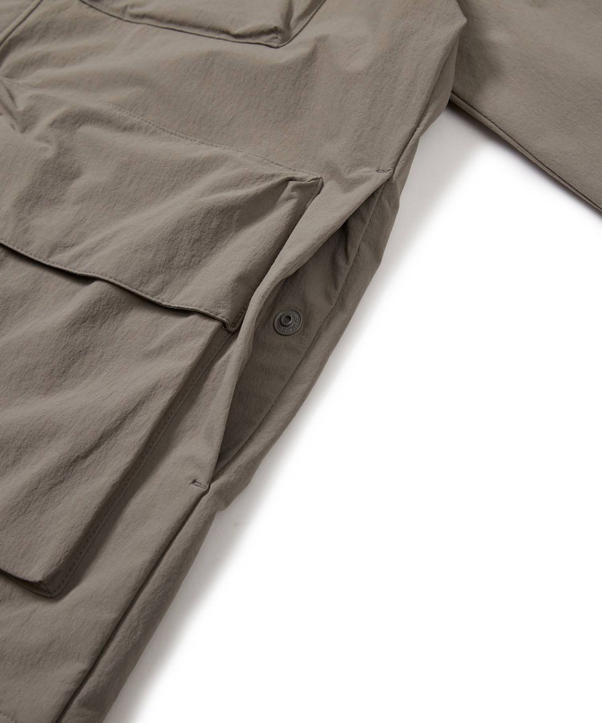 스노우피크 어패럴(SNOWPEAK APPAREL) 루트 유틸리티 바람막이 (S24FMRWB66) Dark Khaki