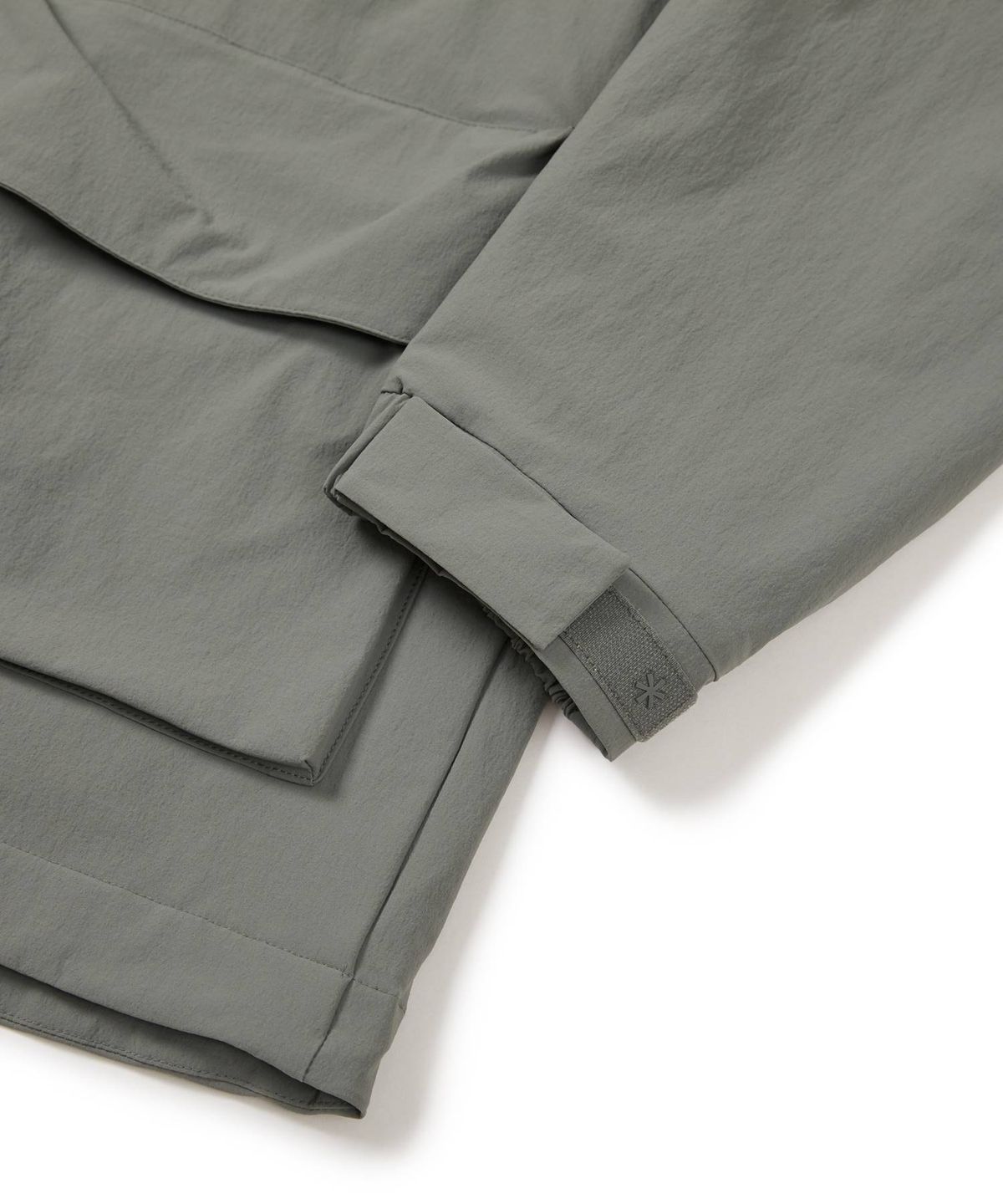 스노우피크 어패럴(SNOWPEAK APPAREL) 루트 유틸리티 바람막이 (S24FMRWB66) Dark Gray