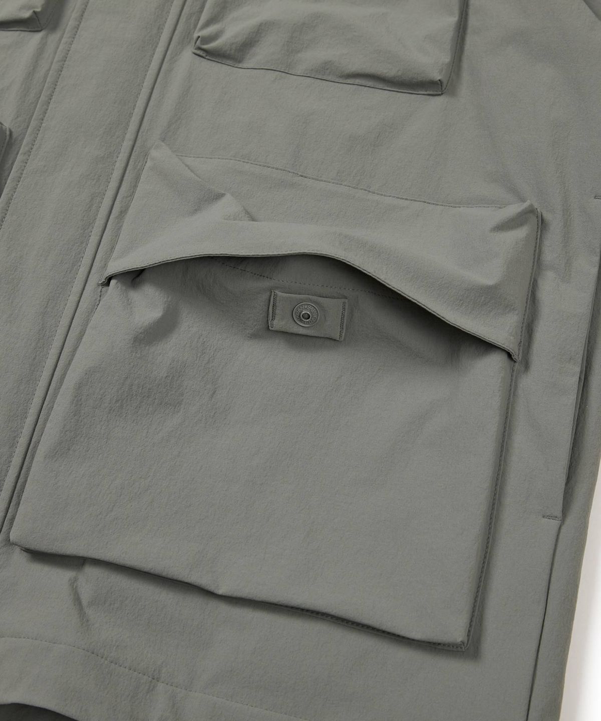 스노우피크 어패럴(SNOWPEAK APPAREL) 루트 유틸리티 바람막이 (S24FMRWB66) Dark Gray