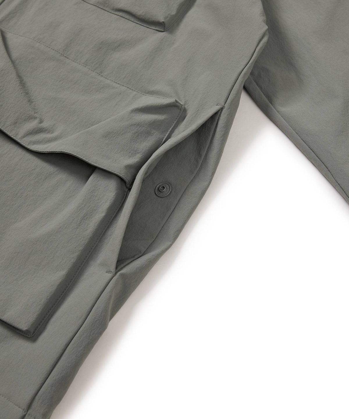 스노우피크 어패럴(SNOWPEAK APPAREL) 루트 유틸리티 바람막이 (S24FMRWB66) Dark Gray