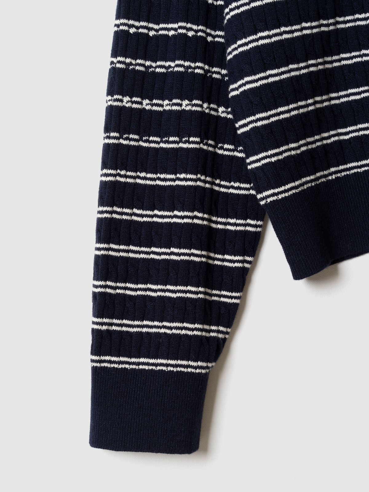 포커페이스(POKERFACE) CABLE STRIPE HENLEY NECK KNIT NAVY