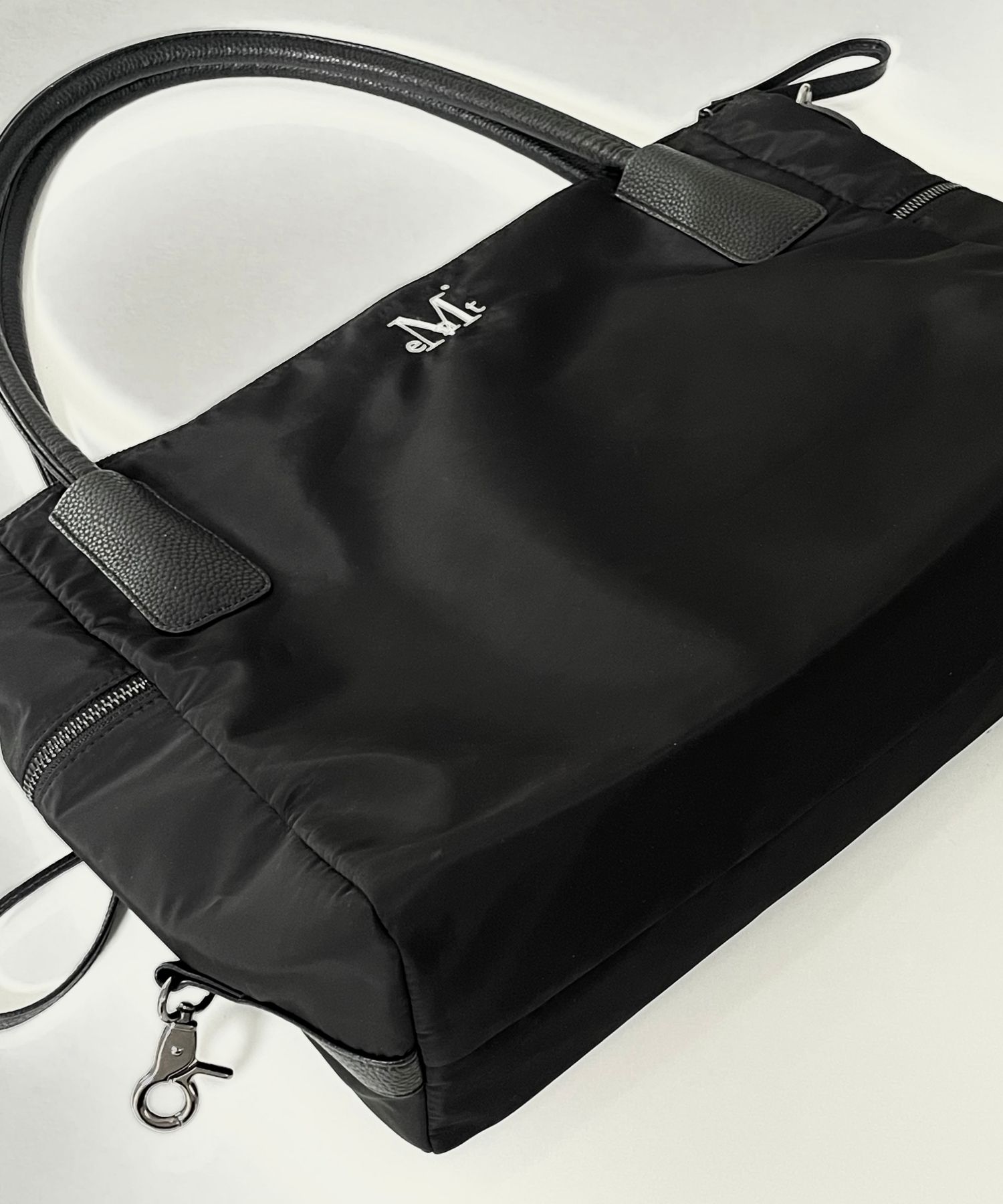 MUSINSA | MUCENT 4-Way Signature Logo Unisex Tote Bag