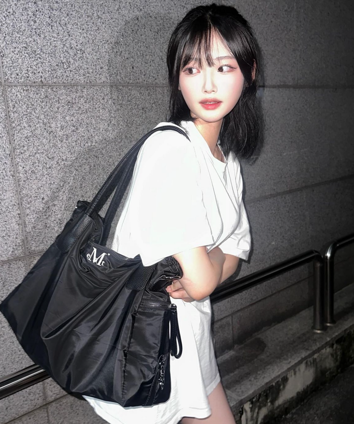 무센트(MUCENT) 4웨이 시그니처 로고 유니섹스 토트백