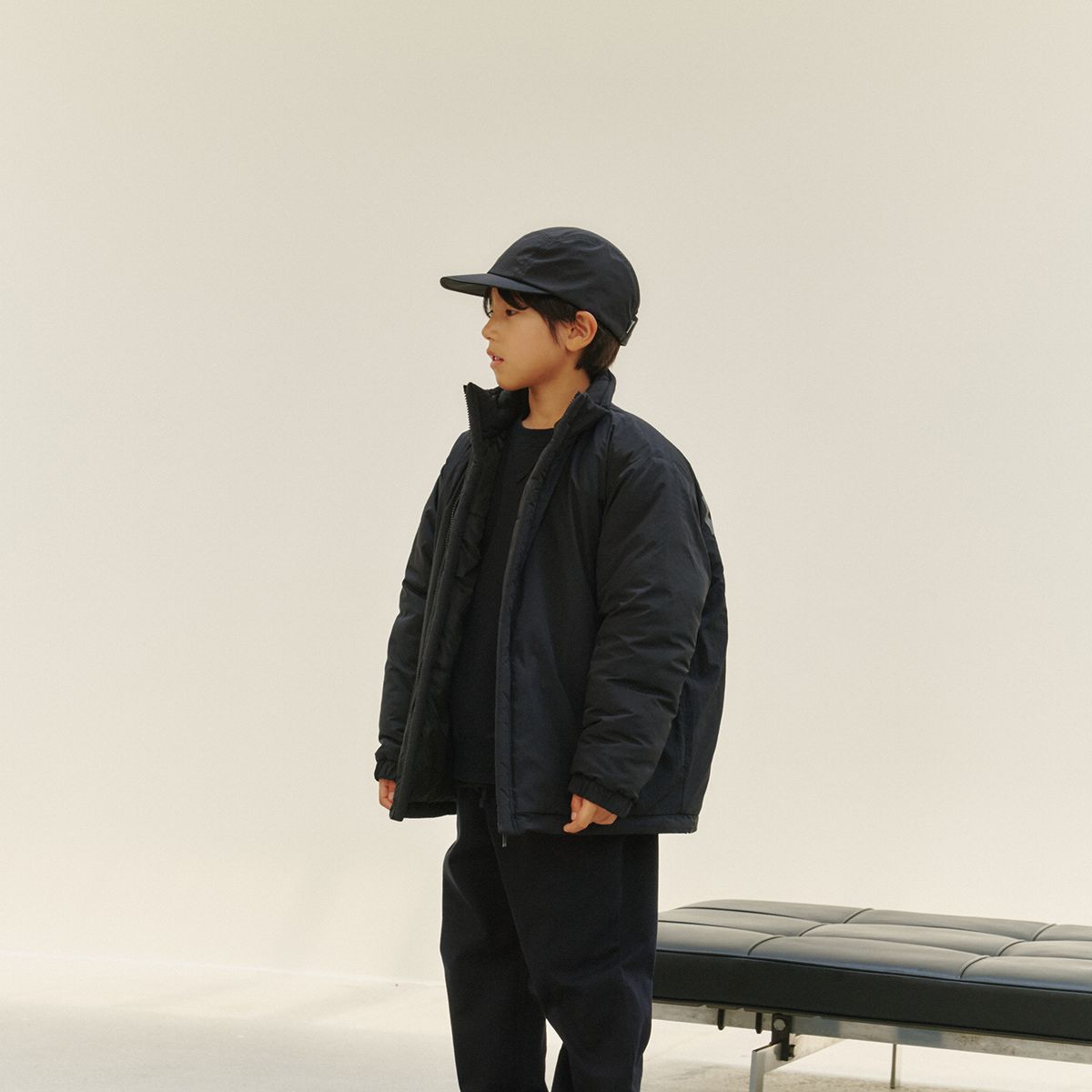벤(BBEEEENN) 오버핏 패디드 자켓_블랙