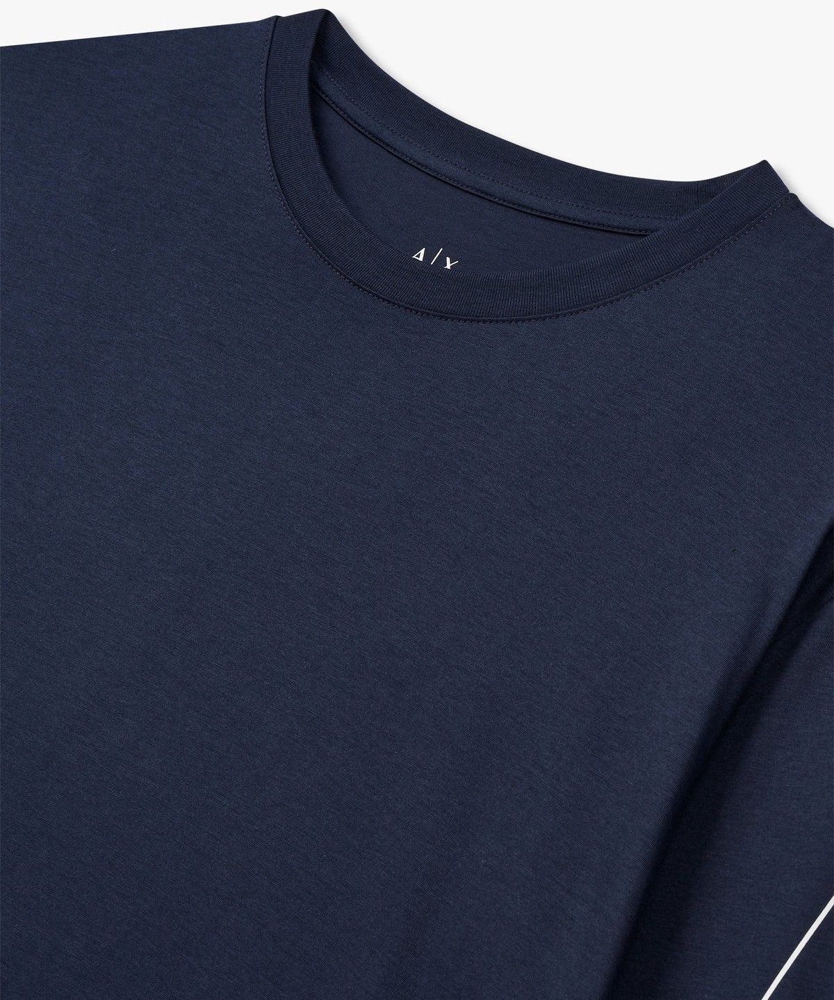 아르마니 익스체인지(ARMANI EXCHANGE) 남성 로고 슬리브 크루넥 티셔츠_네이비 A414330007