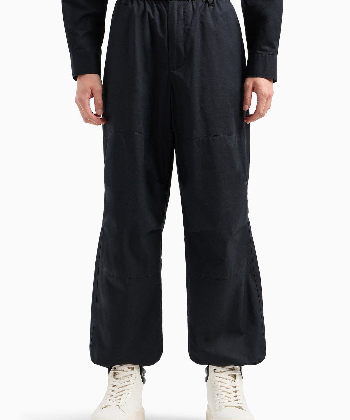 아르마니 익스체인지(ARMANI EXCHANGE) 남성 스트링 헴 파라슈트 팬츠_블랙 A414342007