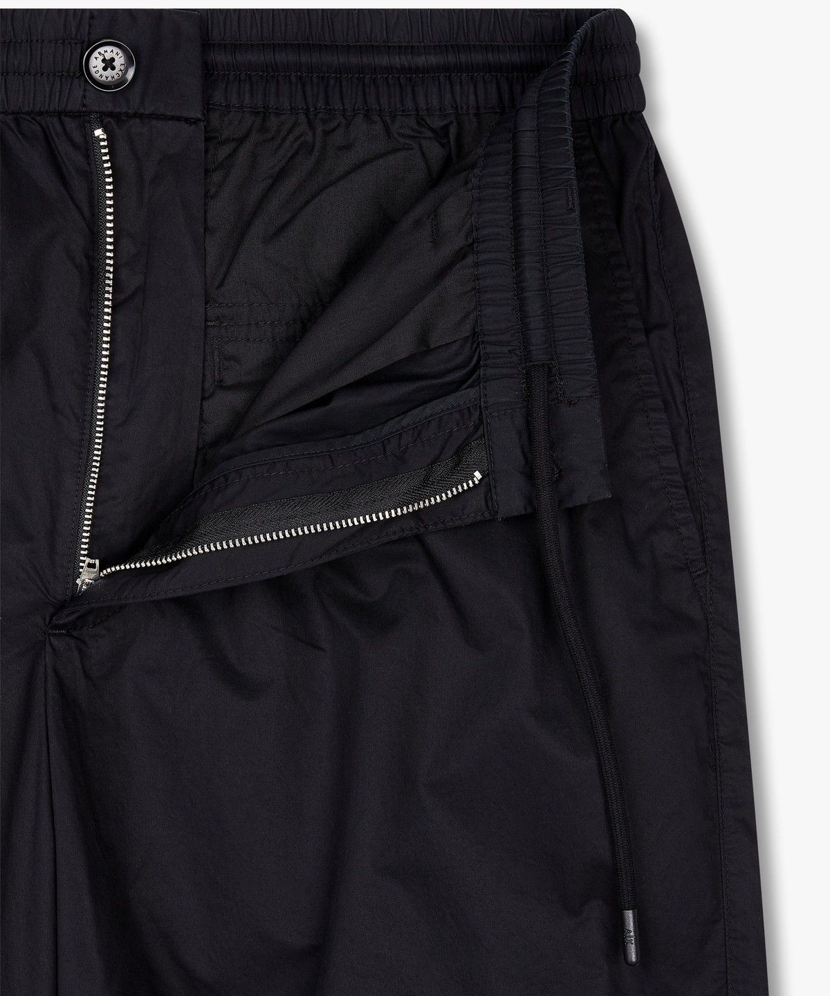아르마니 익스체인지(ARMANI EXCHANGE) 남성 스트링 헴 파라슈트 팬츠_블랙 A414342007