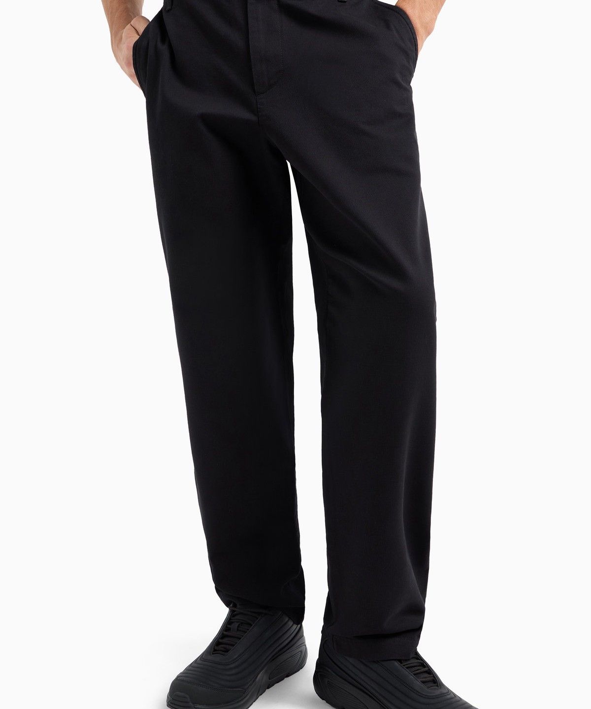 아르마니 익스체인지(ARMANI EXCHANGE) 남성 로고 플레이트 텍스처드 팬츠_블랙 A414342008