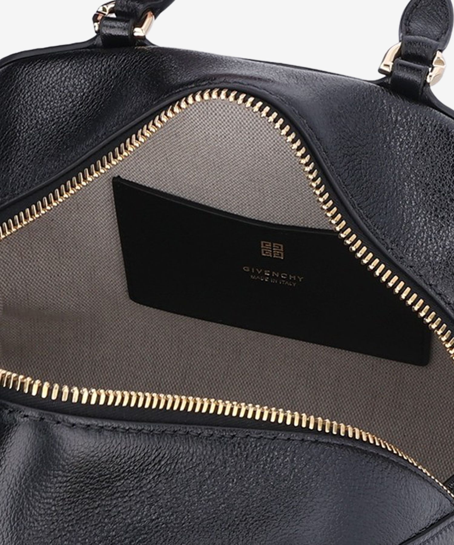 GIVENCHY★アンチゴナ キューブ トートバッグ BB50ZBB24B001 Mini Antigona Cube bag in leather in - black | Givenchy US