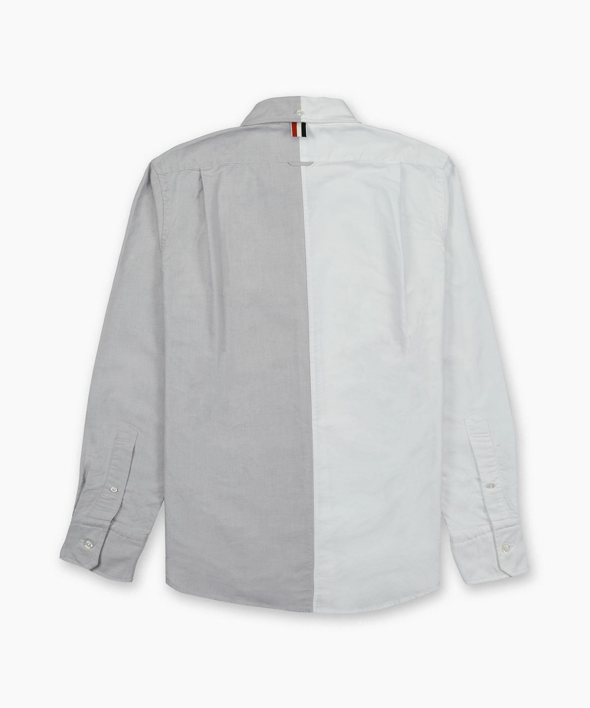 톰 브라운(THOM BROWNE) 스트레이트 핏 롱슬리브 옥스포드 셔츠 - 미디엄그레이 / MWL404CF0313035