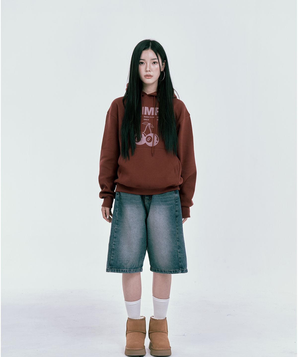 본챔스(BORN CHAMPS) 본 8 트리 기모 후드 티셔츠 B24FT06BU