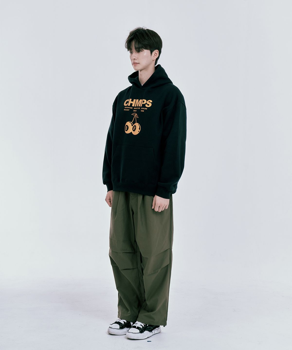 본챔스(BORN CHAMPS) 본 8 트리 기모 후드 티셔츠 B24FT06NA
