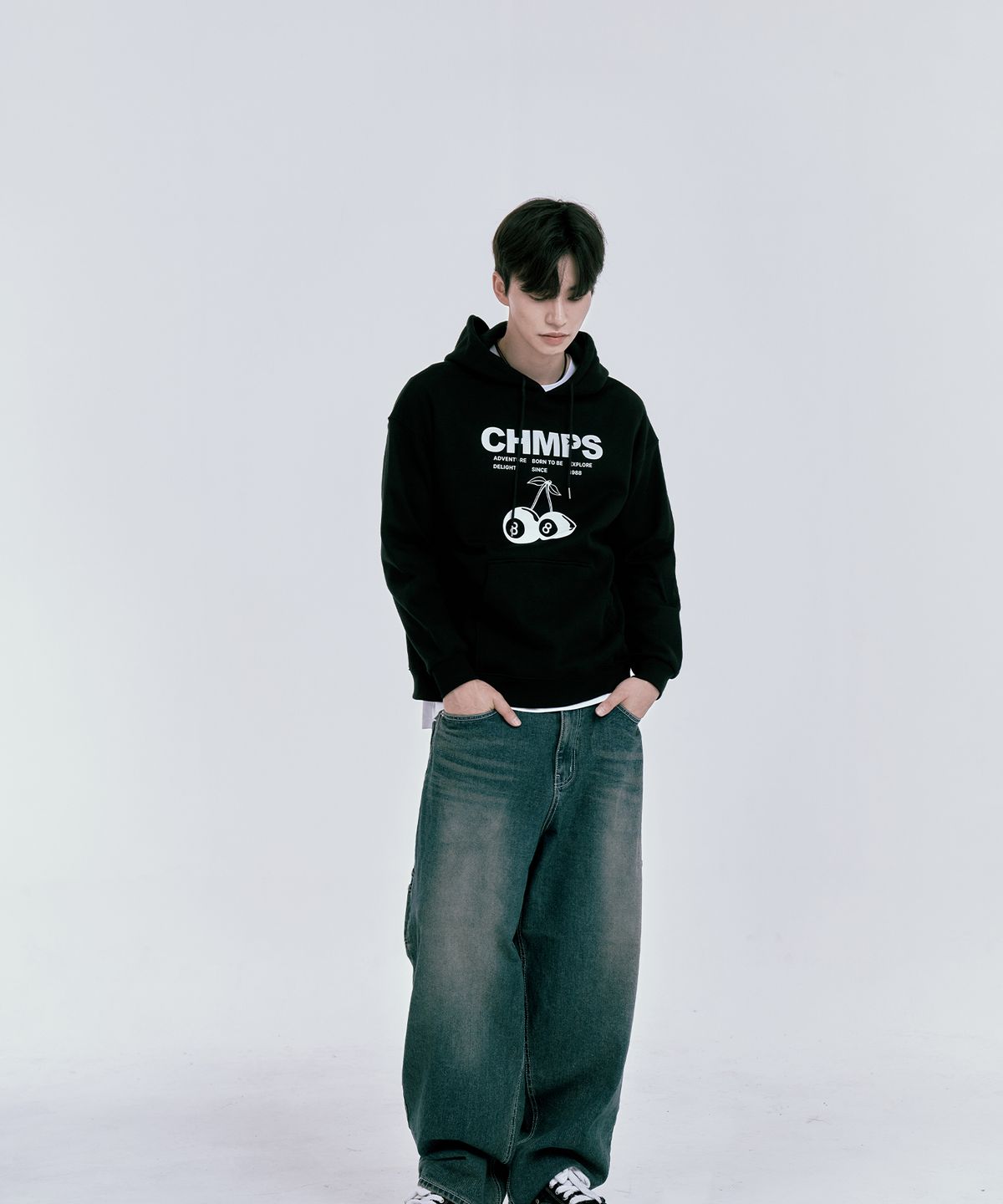 본챔스(BORN CHAMPS) 본 8 트리 기모 후드 티셔츠 B24FT06BK