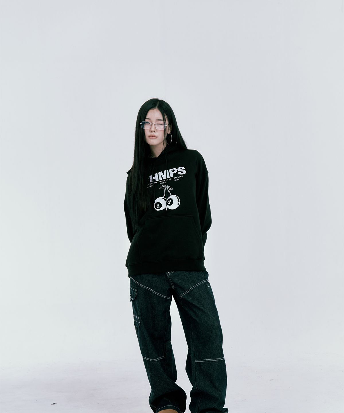 본챔스(BORN CHAMPS) 본 8 트리 기모 후드 티셔츠 B24FT06BK
