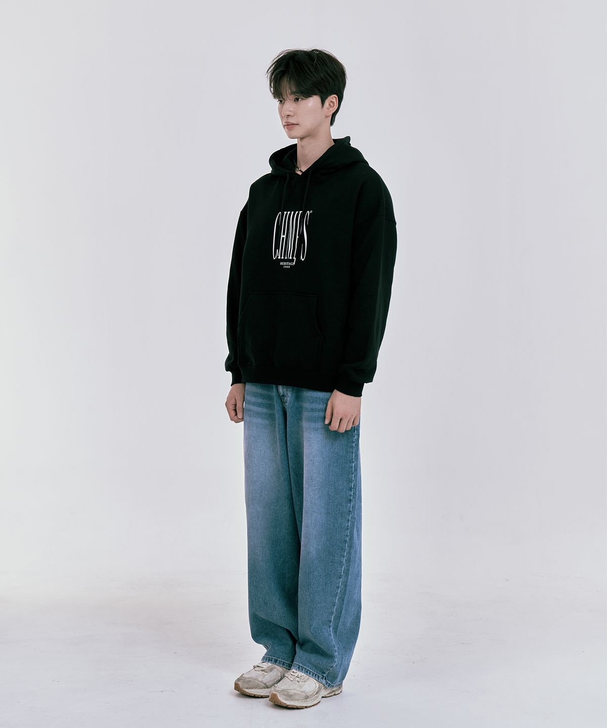 본챔스(BORN CHAMPS) CHMPS 헤리티지 로고 기모 후드 티셔츠 B24FT04GY