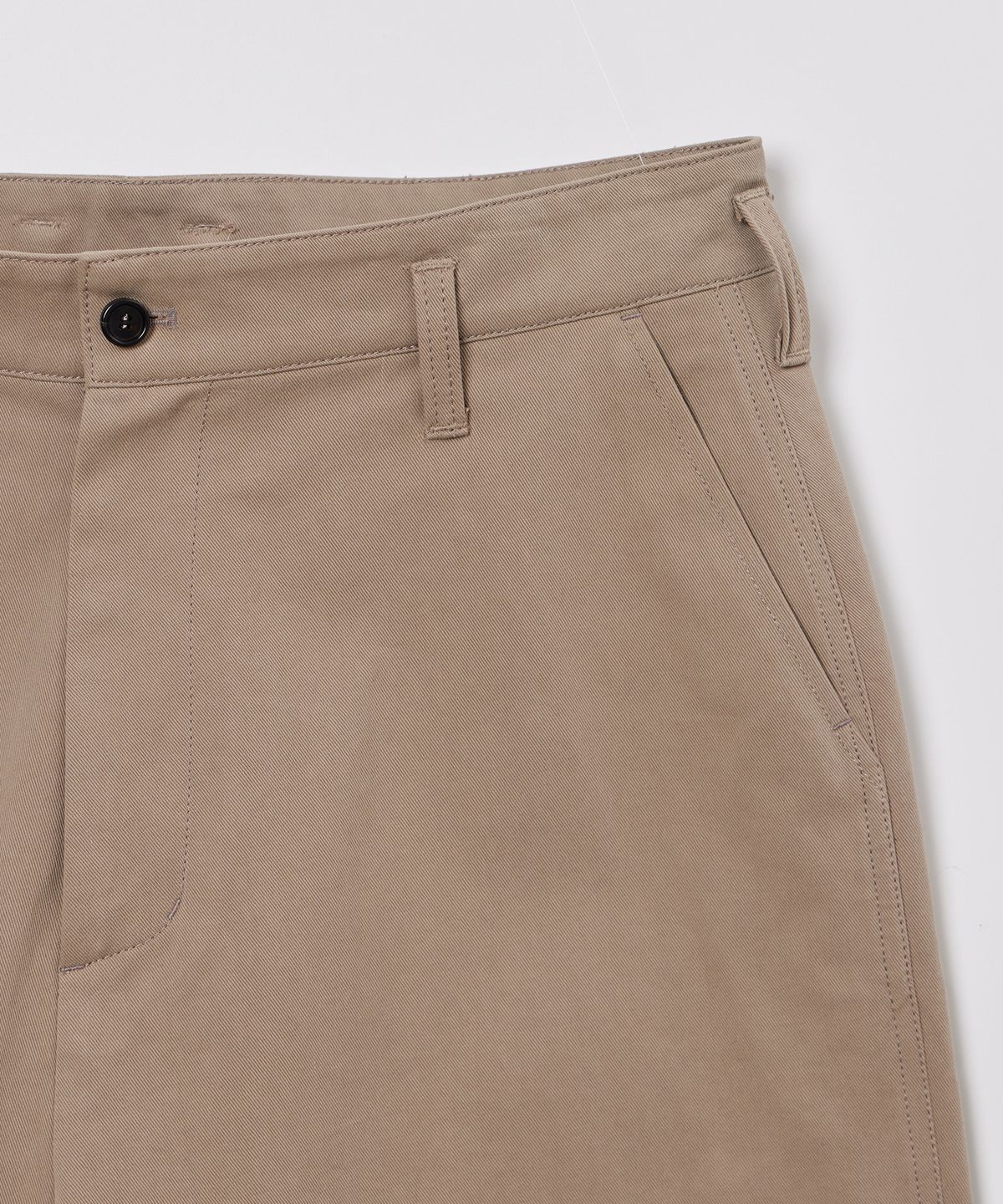 필더스(FIELDERS) MAN CLASSIC CHINO PANTS DEEP BEIGE