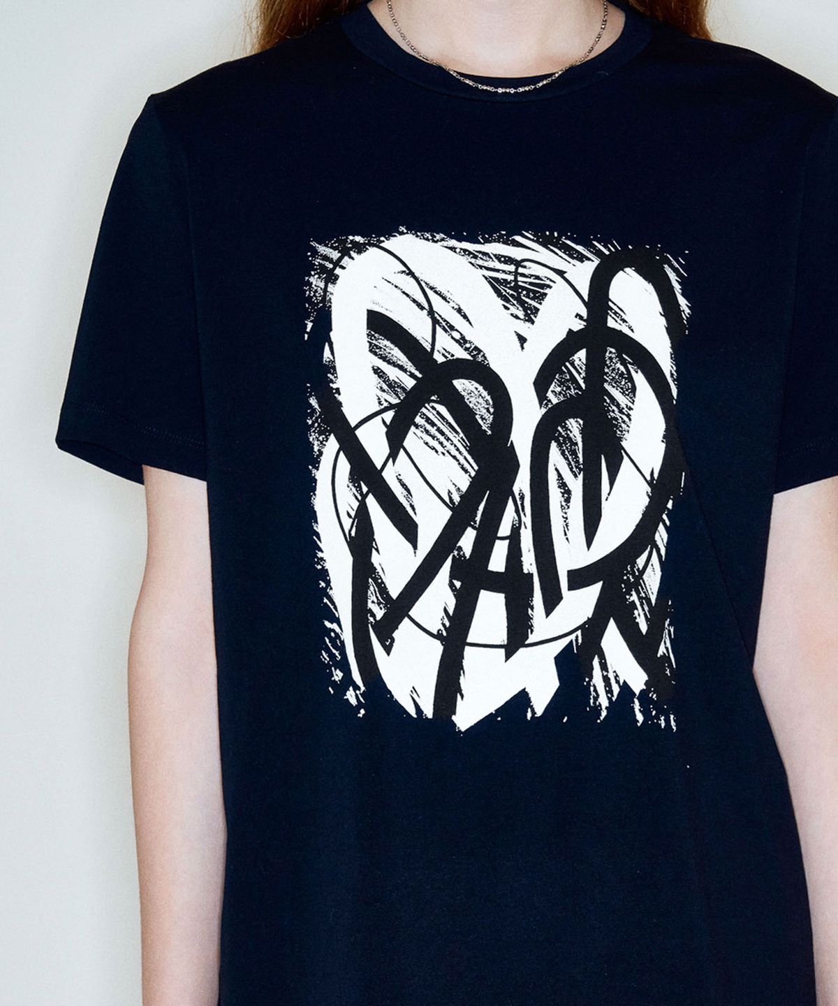 씨커슨(CKUSUN) PRINTED ROUND NECK T-SHIRTS_BLACK
