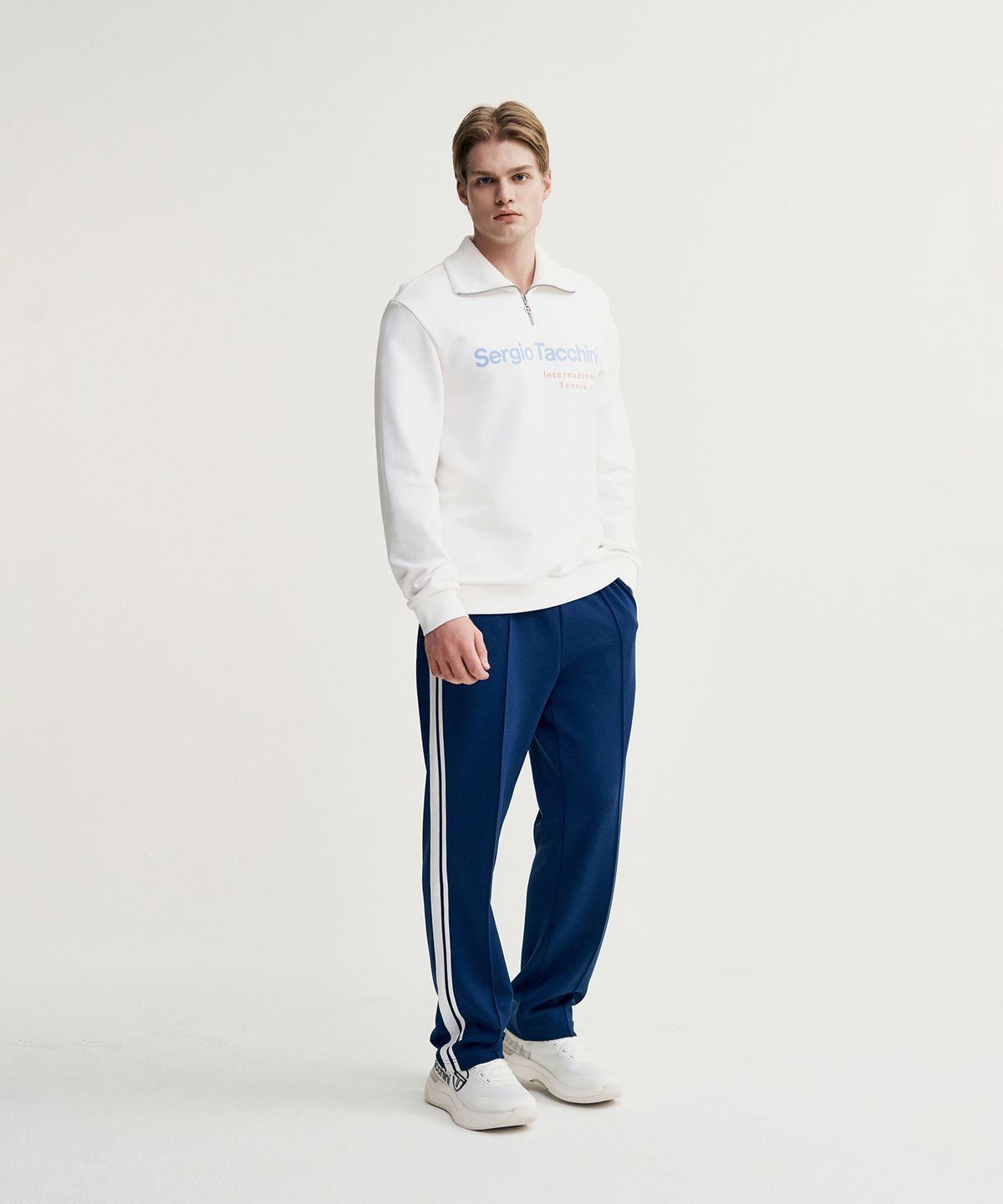 세르지오 타키니(SERGIO TACCHINI) U 데일리 하프집업 맨투맨 (White)
