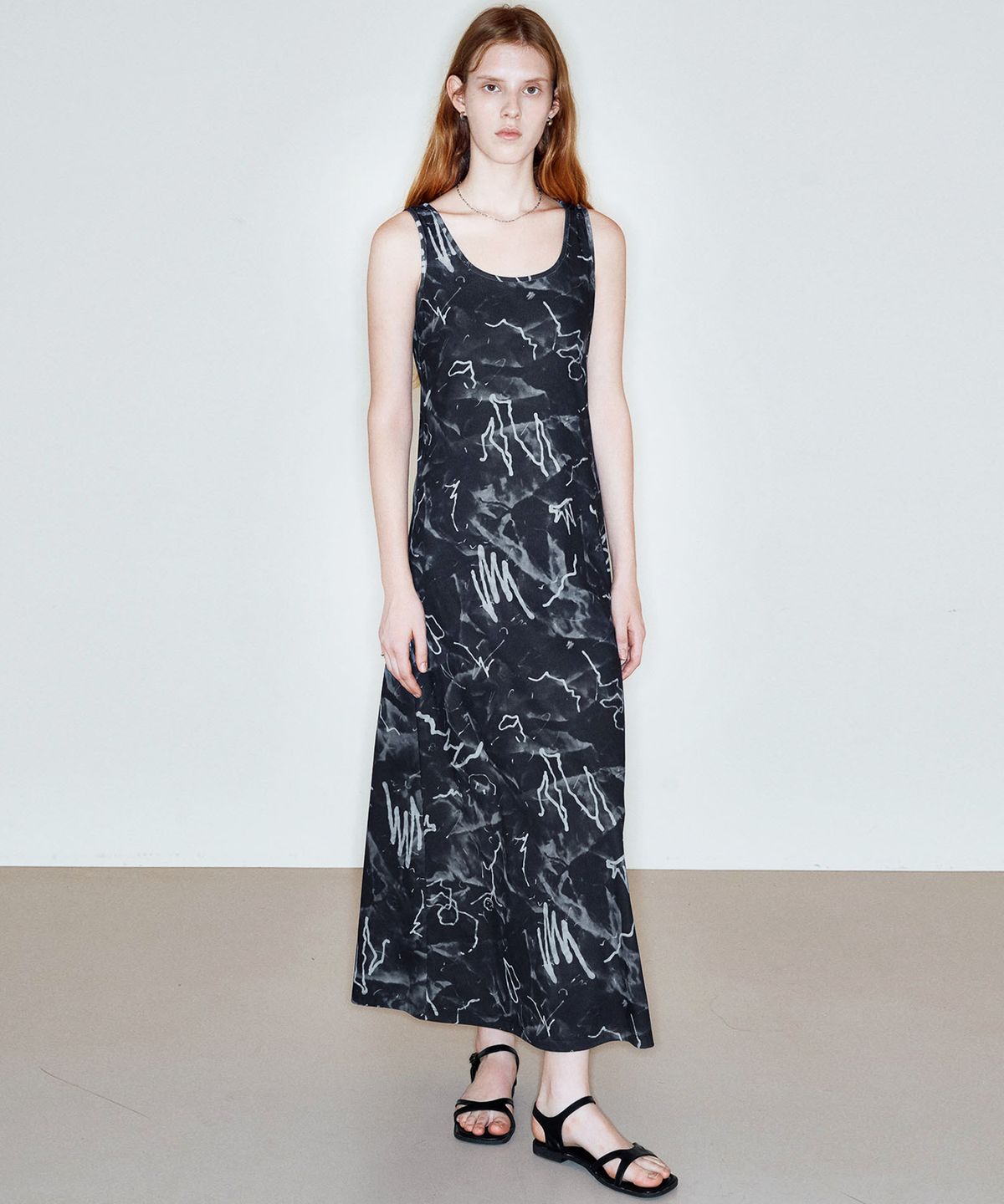 씨커슨(CKUSUN) DRAWING SLEEVELESS DRESS_BLACK