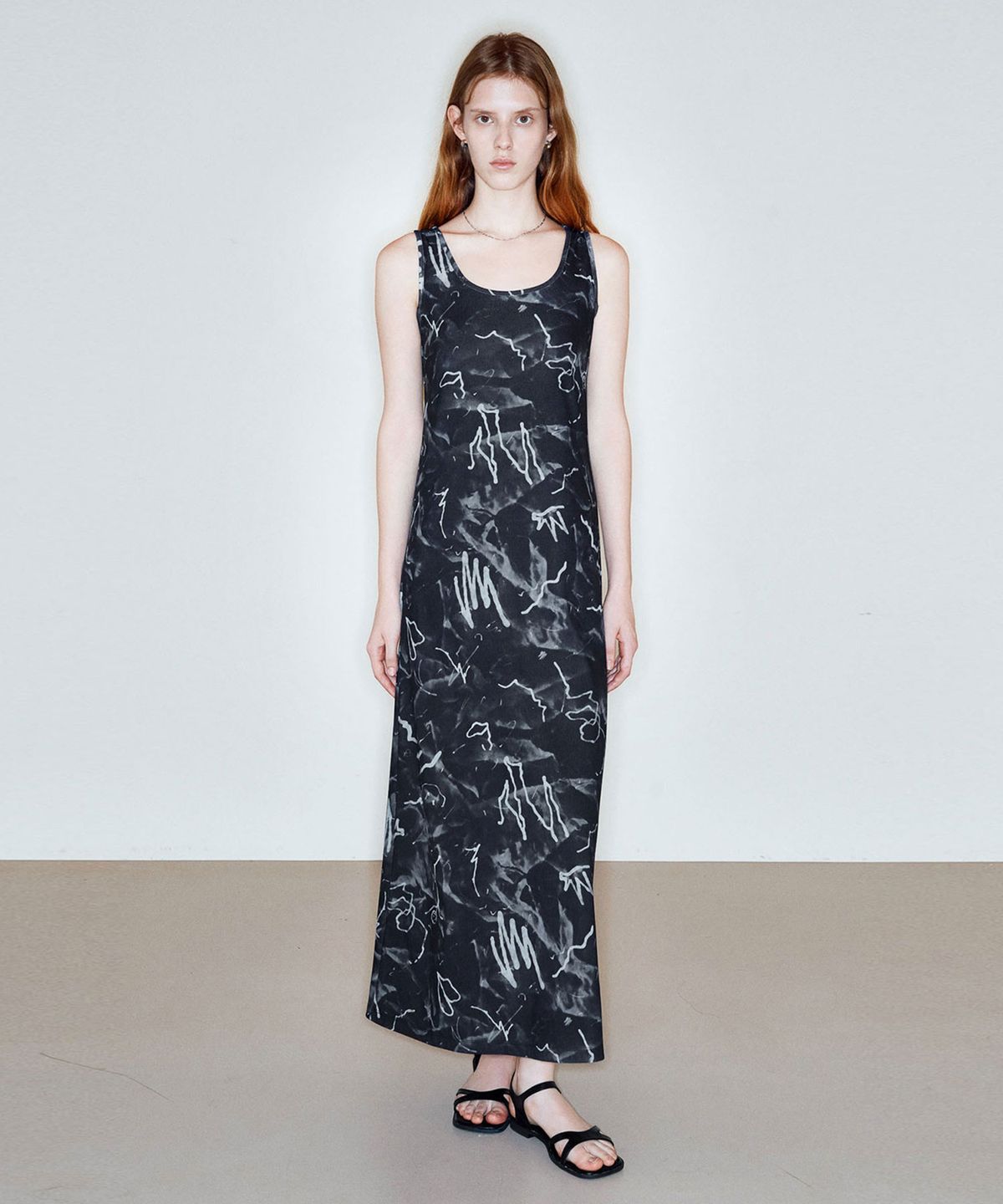 씨커슨(CKUSUN) DRAWING SLEEVELESS DRESS_BLACK