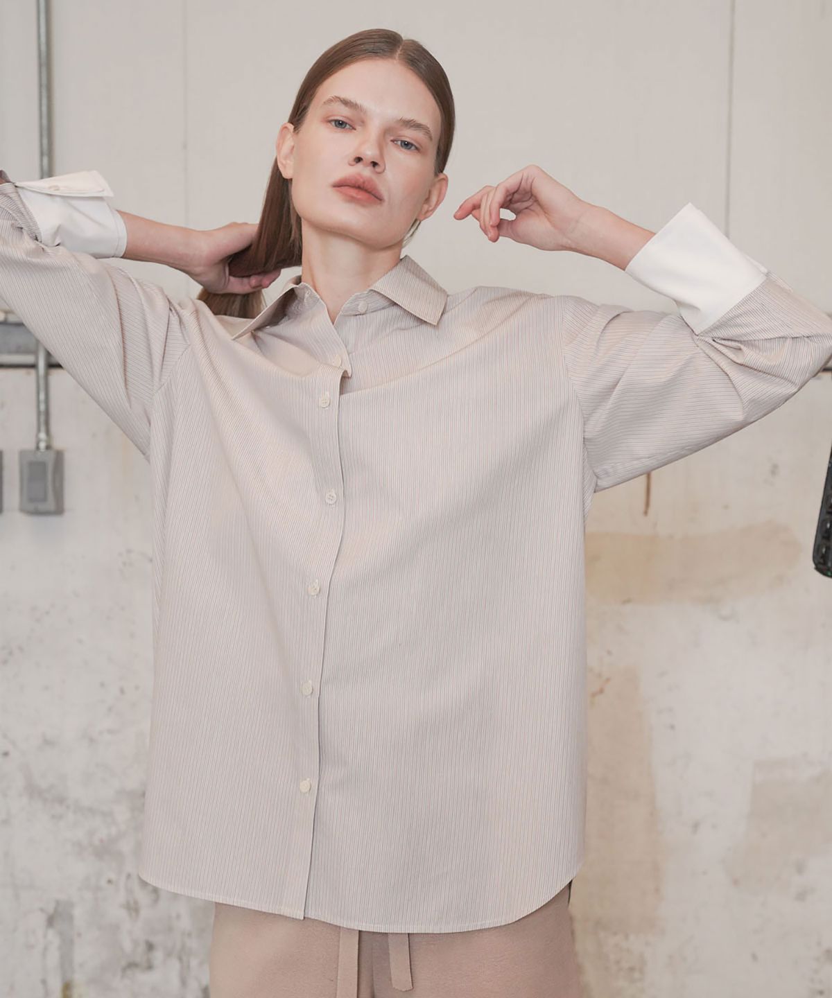 씨커슨(CKUSUN) DOUBLE-CUFFS STRIPE SHIRTS_BEIGE