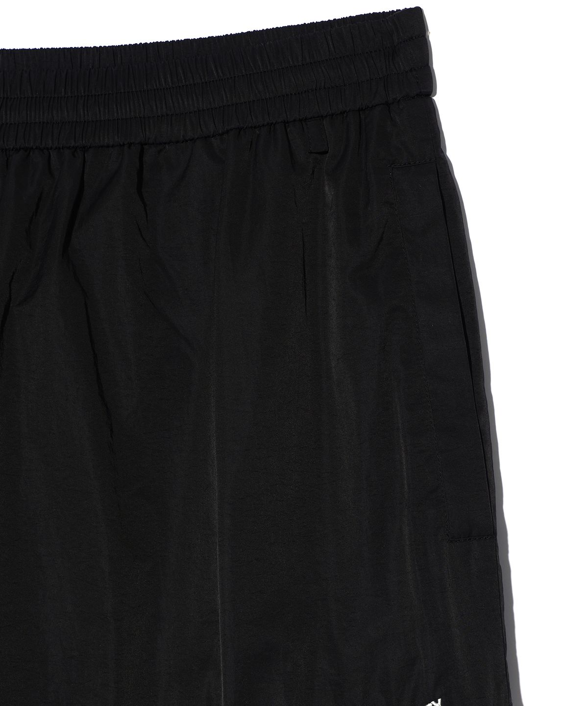 이에이(IEY) WAVE NYLON EASY PANTS Black