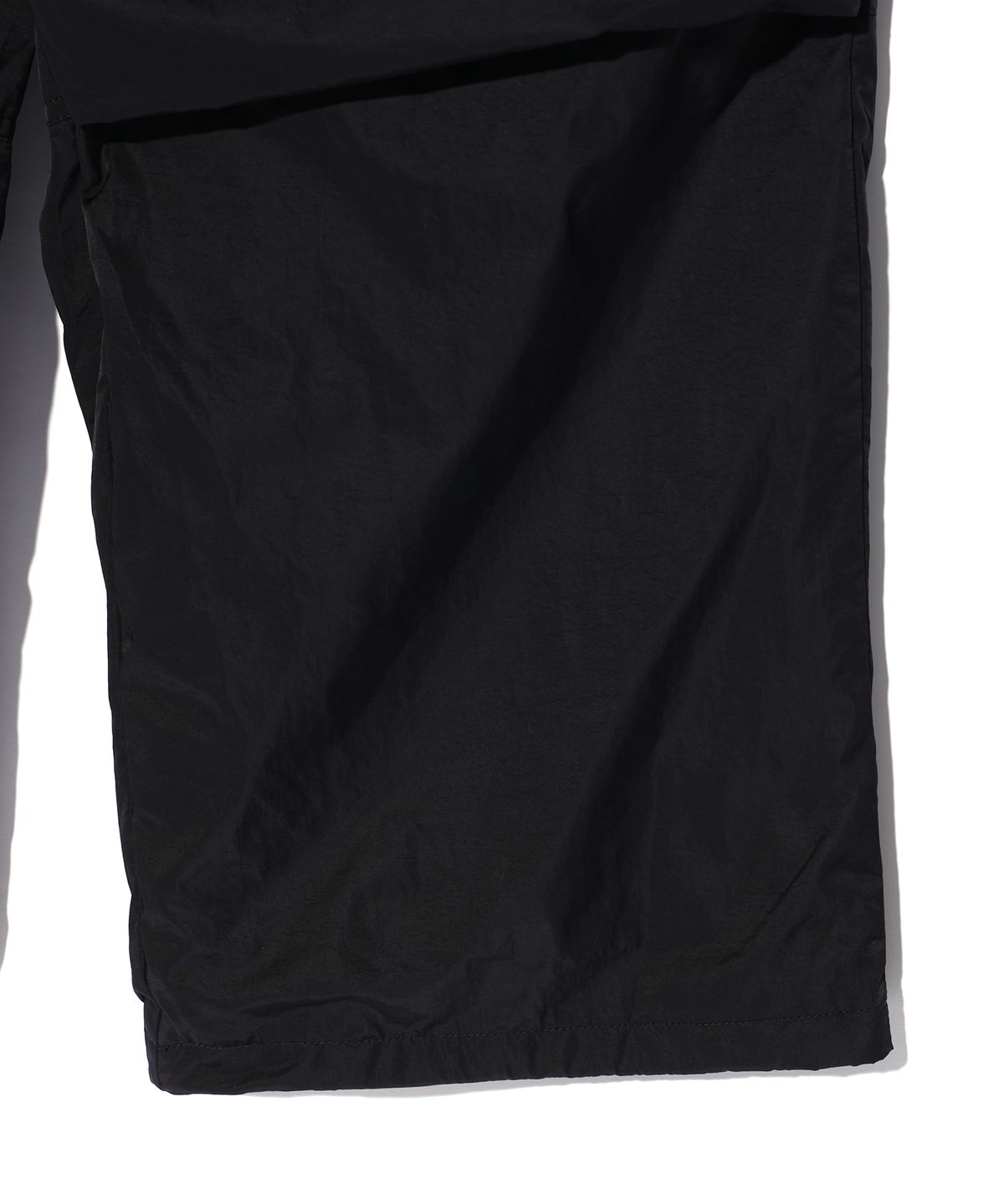 이에이(IEY) WAVE NYLON EASY PANTS Black