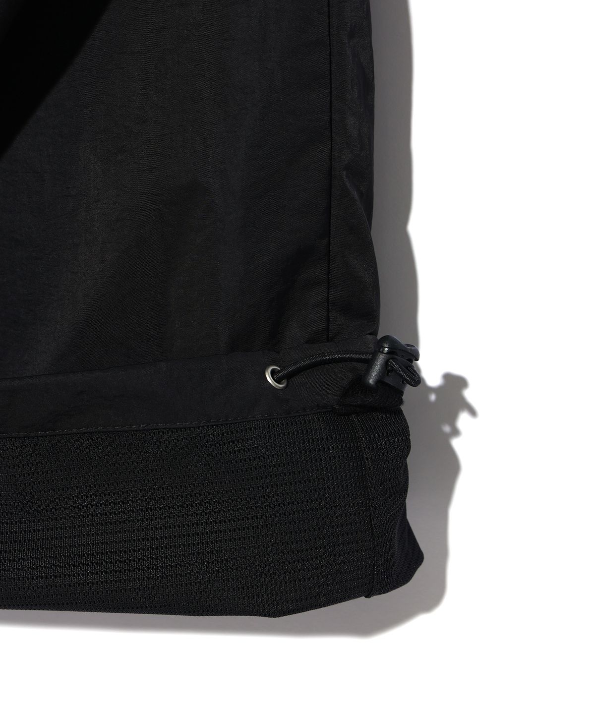 이에이(IEY) WAVE NYLON EASY PANTS Black