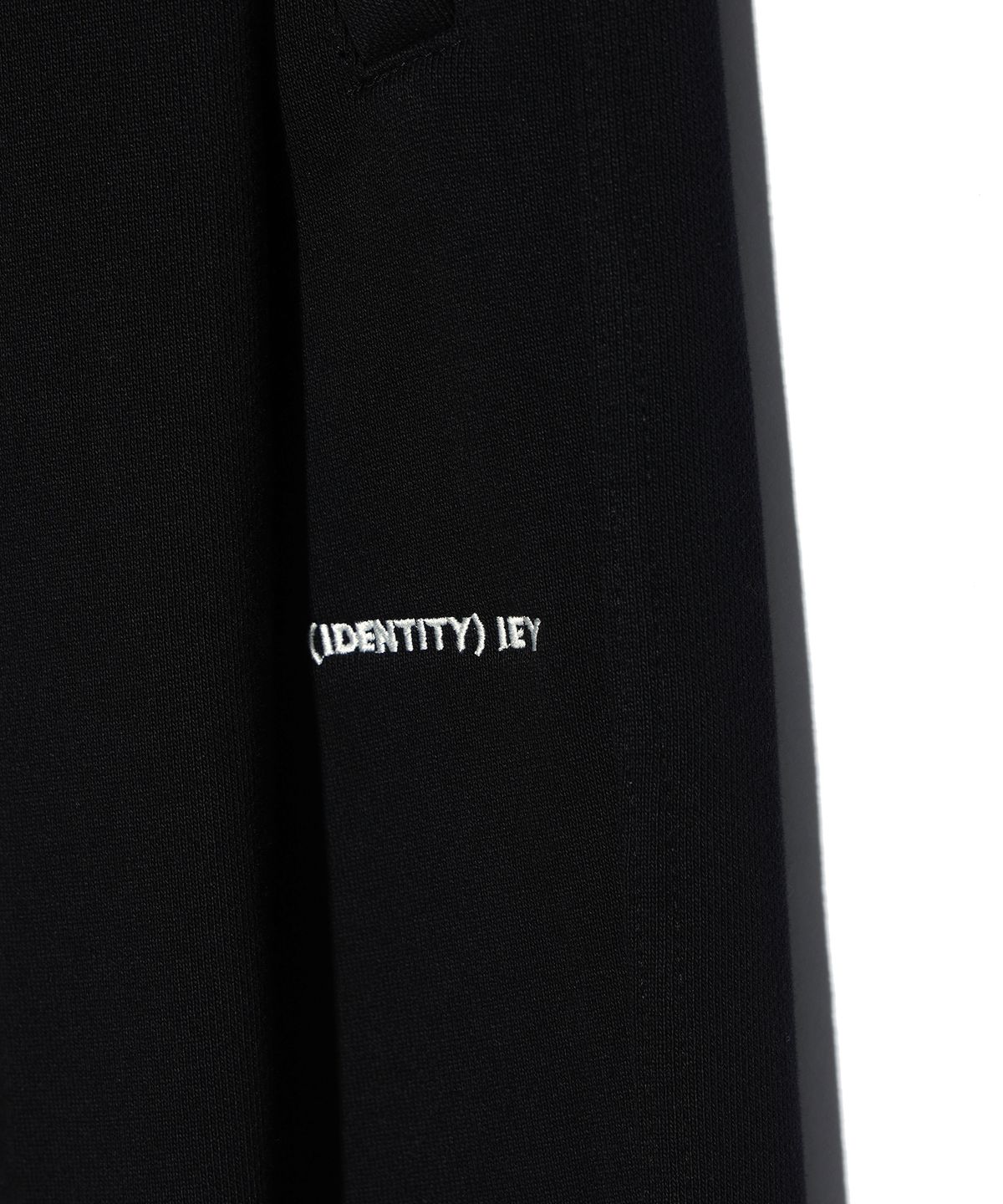이에이(IEY) IEY SYMBOL SWEAT PANTS Black